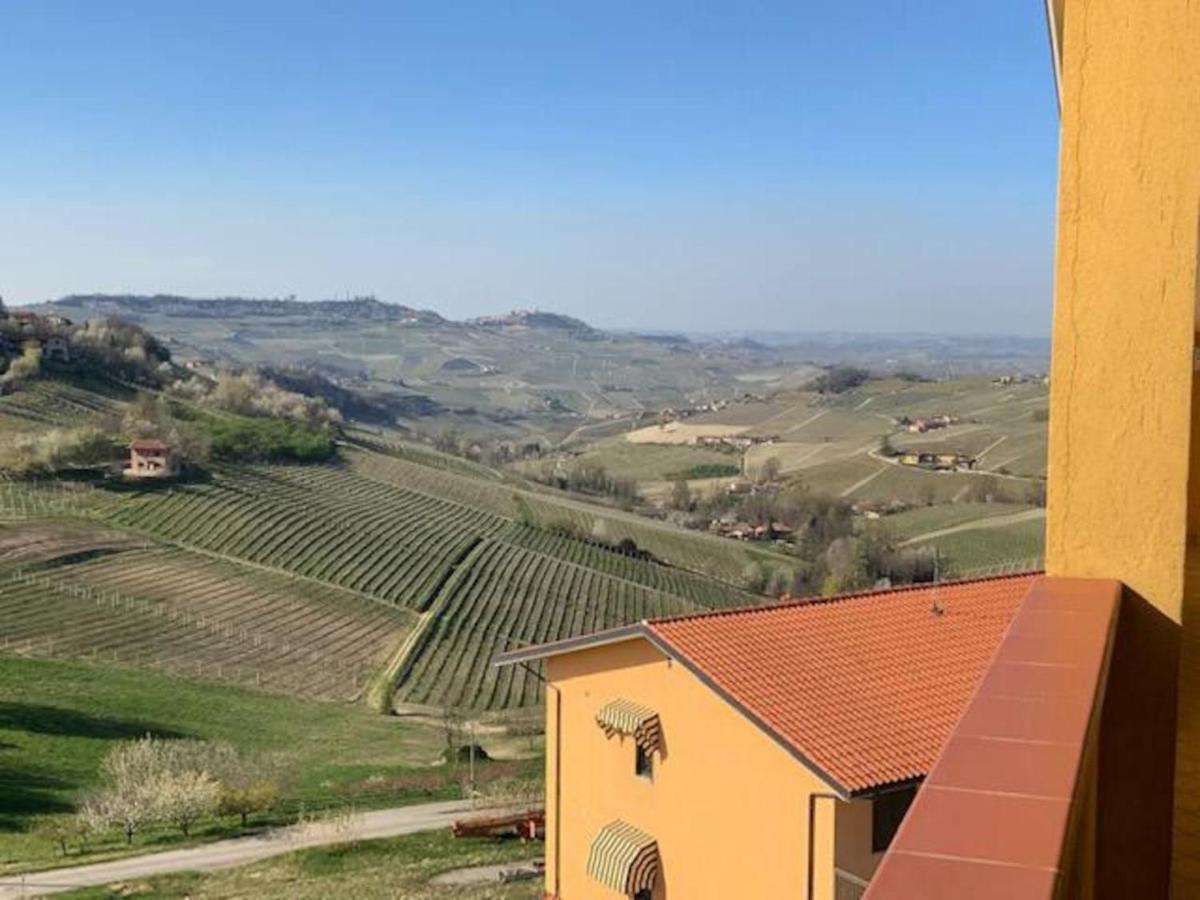 Langhe Belvedere Apartment Monforte dʼAlba Екстериор снимка